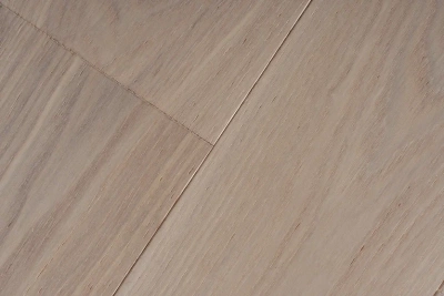 фото паркетной доски Amberwood Фьюжн Ясень Белёный Браш, лак